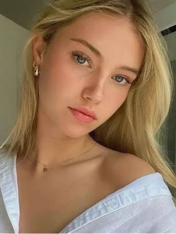 Полина